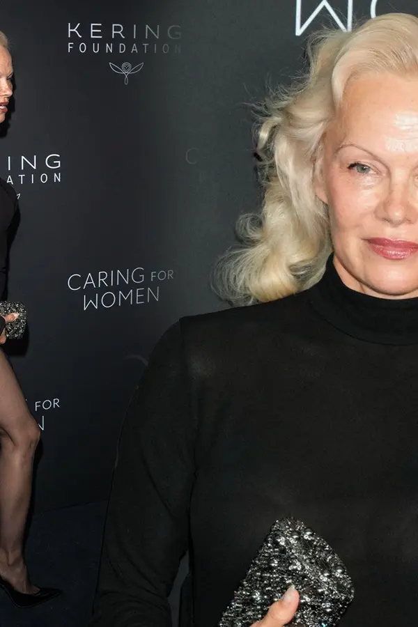 Průsvitné šaty a rozparek až k rozkroku. Pamela Anderson šokovala fanoušky: Bez make-upu, ale všechno ostatní ukáže! - fotka 1/1
