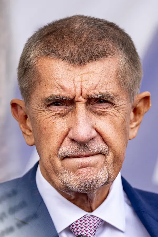 Glosa: Babiši, v revíru ti řádí další škodná! Starosta Ralska dal vzpomenout na divoké devadesátky - fotka 1/1