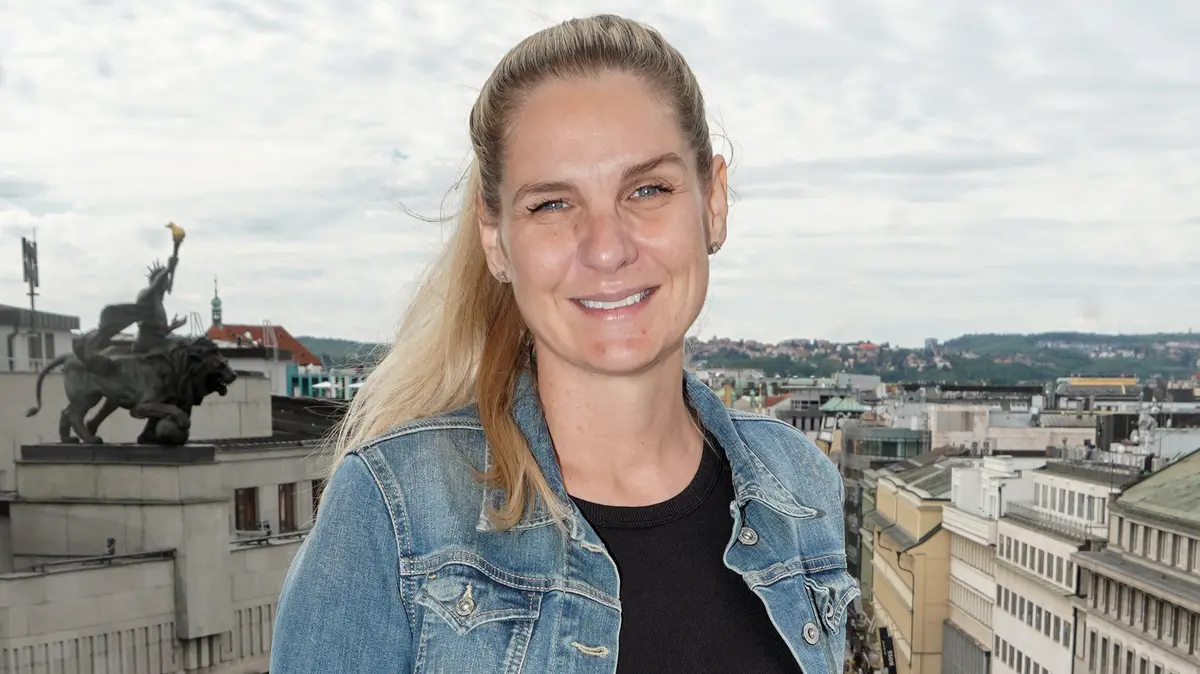 Vítězka Zrádců Mia je maminkou. Fanouškům ukázala rozkošnou fotku a díky barvě oblečku zřejmě prozradila pohlaví