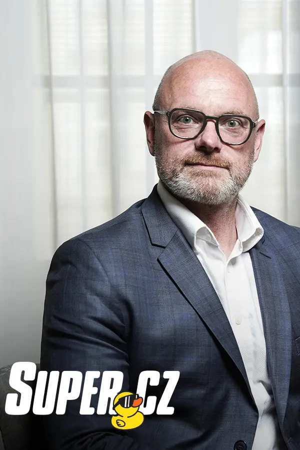 Super kachna: Peníze navíc nejsou. Plaga má drsný plán, jak si můžou přivydělat mladší hezké učitelky - fotka 1/1