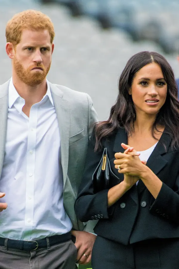 Dva dny a konec: Děti Harryho a Meghan už mění školu. Z rodičovského chatu uniklo jejich soukromé číslo - fotka 1/1