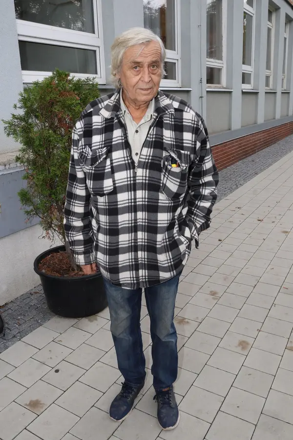 Vážné zhoršení zdravotního stavu. Zdeněk Žák dál leží v nemocnici, do divadla se nevrátí - fotka 1/1