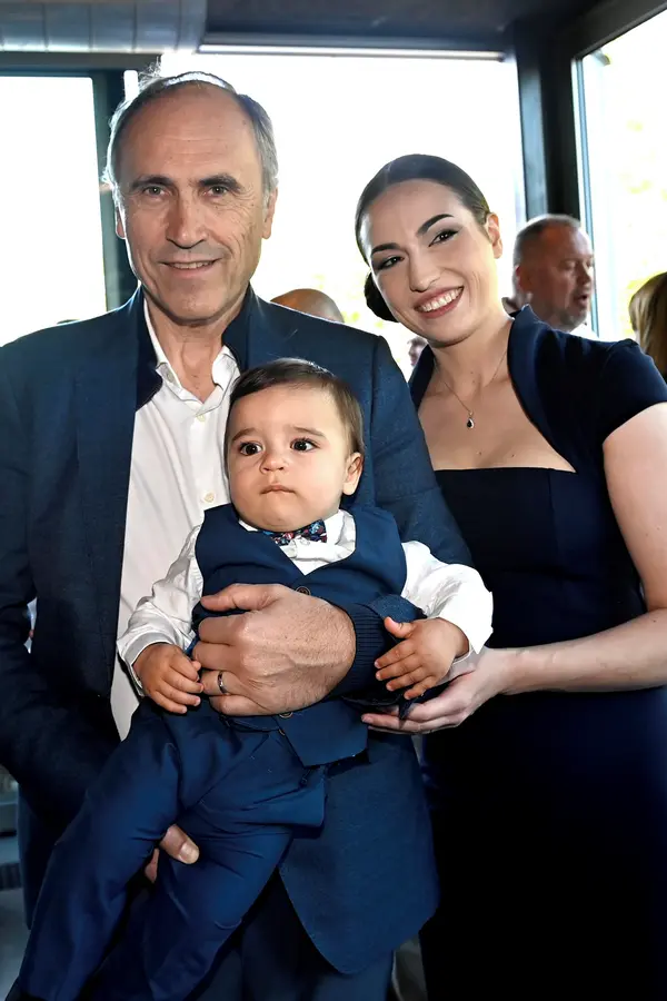 Bývalý ministr Ivan Pilip se pochlubil čtvrtým potomkem: S druhou manželkou dali dítěti krásné jméno - fotka 1/1