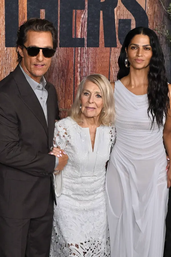 To jsou geny: Matthew McConaughey vyvedl celou rodinu. Amazonská bohyně a nádherné děti, ozývá se - fotka 1/1