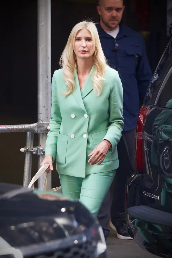 Ivanka Trump ukázala tvář bez make-upu i bříško. Tentokrát ale její fanoušky zaujal i výkon její dcery! - fotka 1/1
