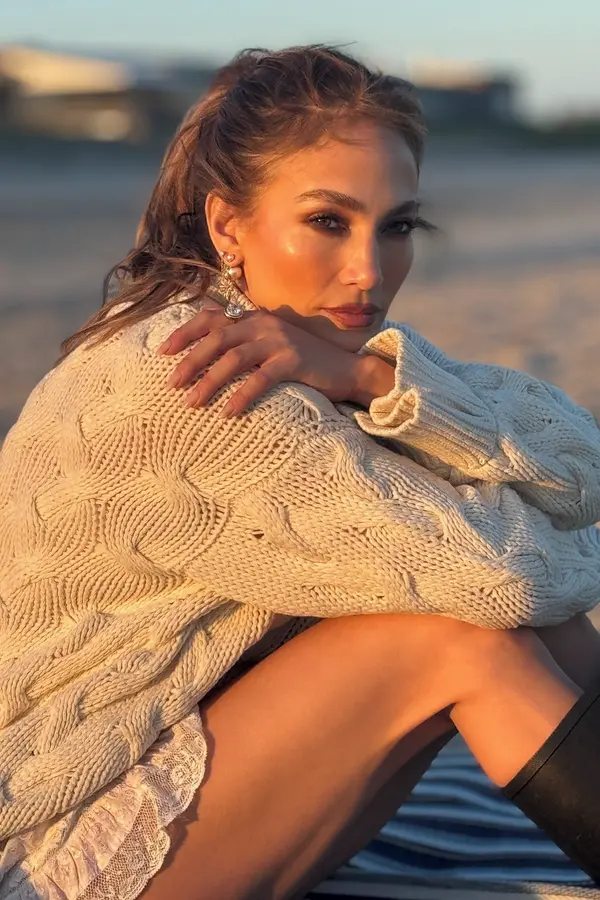 Policejní záběr zlodějky z Minnesoty obletěl svět. Podoba s Jennifer Lopez je neskutečná! - fotka 1/1