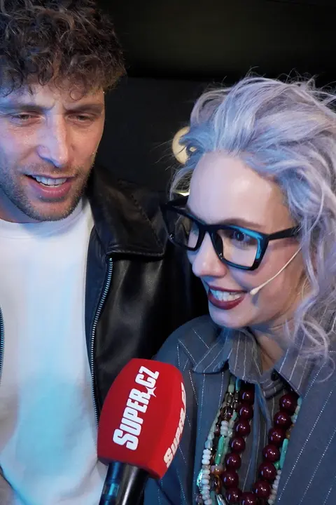 Díky roli vypadá minimálně o 20 let starší: Míša Tomešová se manželovi líbí i jako stařenka s šedivými vlasy