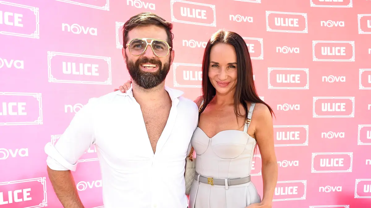 Hynek Čermák ji nafotil nahoře bez: Žhavý snímek Sandry Novákové je k mání. Stejně jako večeře s ní a manželem