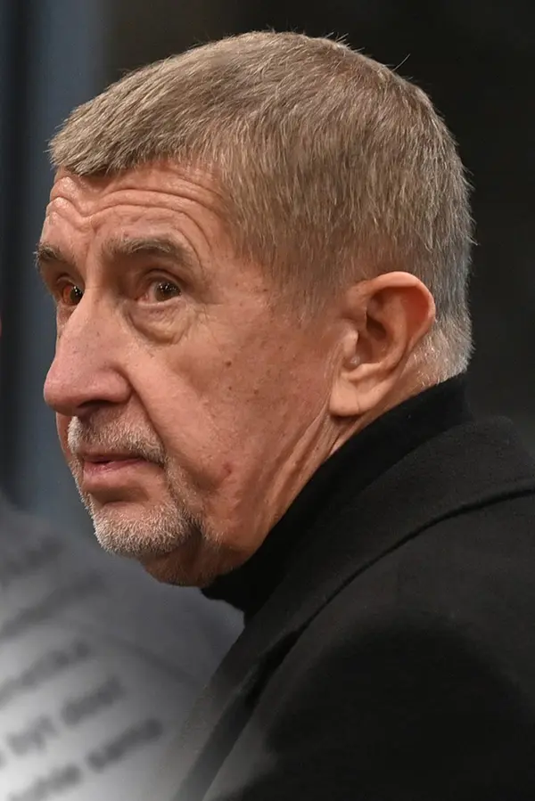 Glosa: „Odpornou novinářskou práci“ teď potvrdil NKÚ. Juchelka a Babiš z toho vyšli jako úplná paka - fotka 1/1