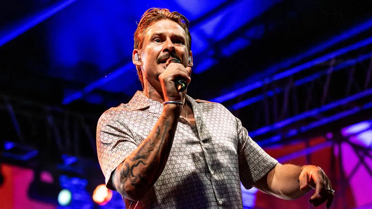 Dětí jako smetí: Někdejší idol z chlapecké kapely bude už sedminásobným otcem. Manželka rodila naposledy před rokem