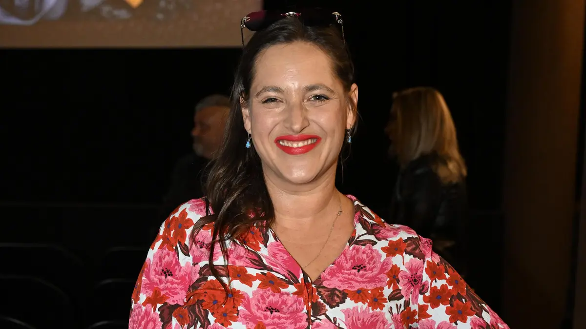 Dcera Petry Černocké po smrti partnera zase září štěstím! Na premiéře seriálu se tulila k sympatickému muži
