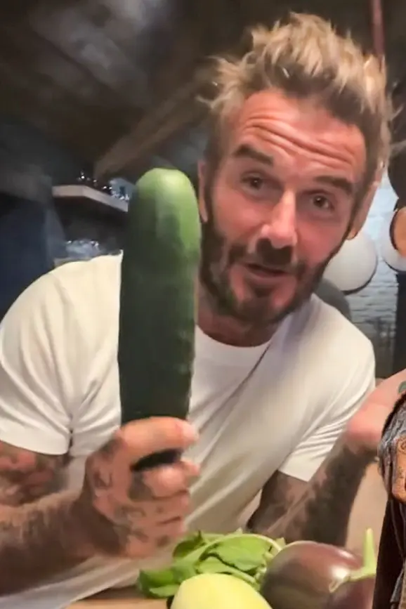 Panáky tequily a legrácky na adresu ‚Davidovy velké okurky‘. Victoria Beckham dala pověsti sucharky na frak! - fotka 1/1