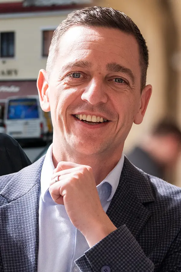 Ali, nic netoč! Lidovec Grolich vytrolil Schillerovou, fanoušci se lámou v pase, ministryni se krutě vysmáli - fotka 1/1
