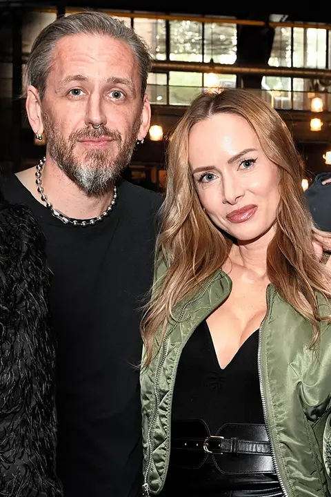 Vášeň ve společnosti! Tomáš Třeštík se s novou Evou líbal před všemi. Nechyběla ani jeho ex Radka!