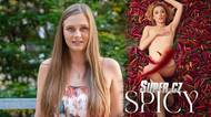 Desítky mužů, gangbangy, polykání spermatu i moč: Pornoherečka Riddy umí mít mokrý orgasmus téměř na povel