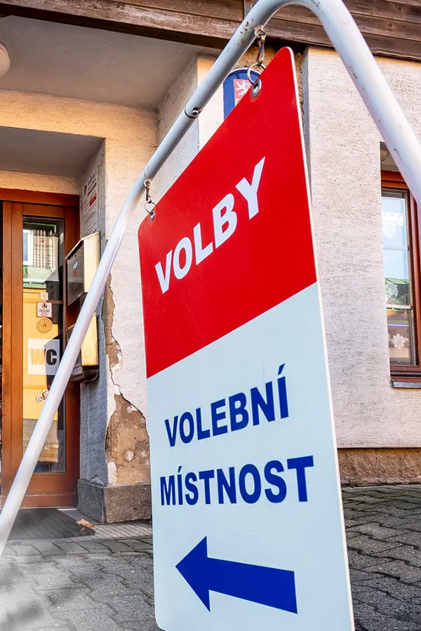 Glosa: Půvab voleb na místní radnice. O vašem starostovi můžou rozhodnout asi i Marťani  - fotka 1/1