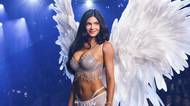 Kylie Jenner měla na přehlídce andílků podprsenku za miliardu! Od lidí ale kvůli silikonům schytala i pořádné hejty