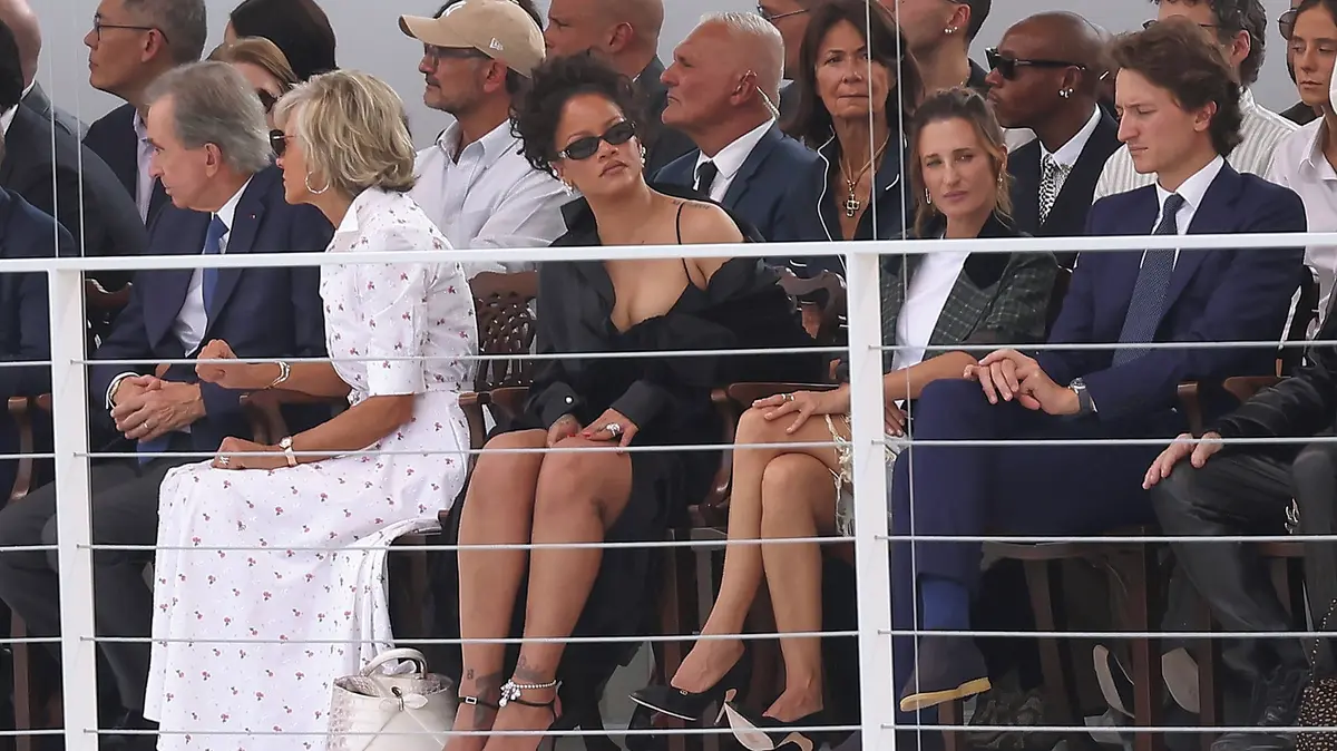 Nemá nos už moc nahoru? Rihanna na sebe nechala pěkně dlouho čekat. Na odpálkování hejtra jí pak stačilo jediné slovo