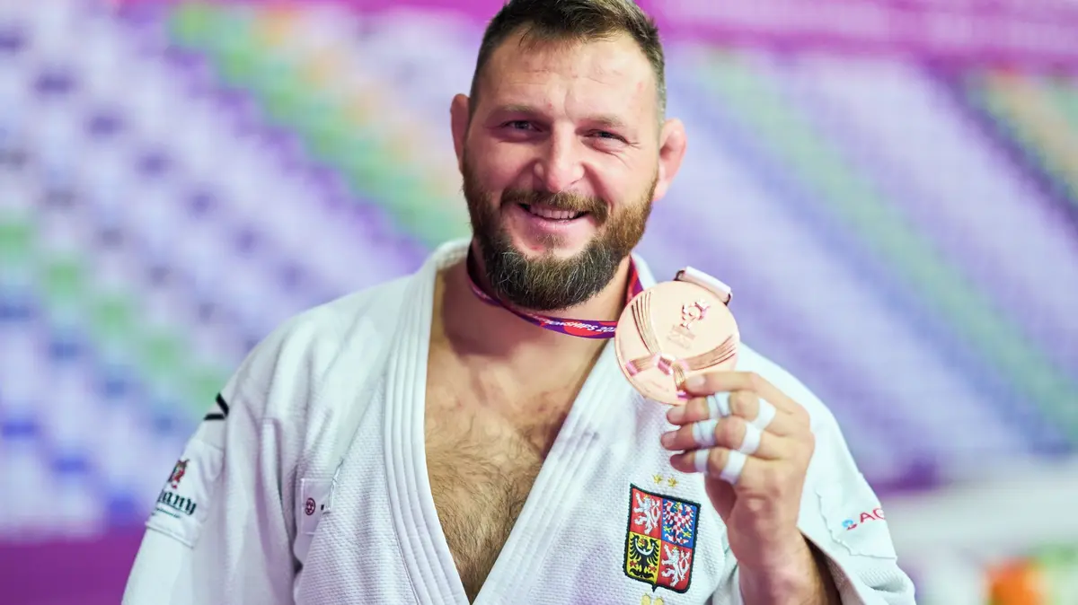 Bronzový judista Krpálek má doma opravdovou kočku: Sexy manželka Eva pózovala v odvážných bikinách!