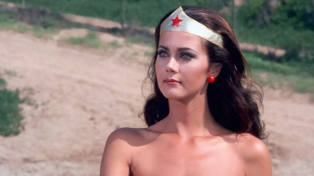 Věřili byste, že Wonder Woman Lynda Carter oslavila 75? Nemá prý jedinou plastiku