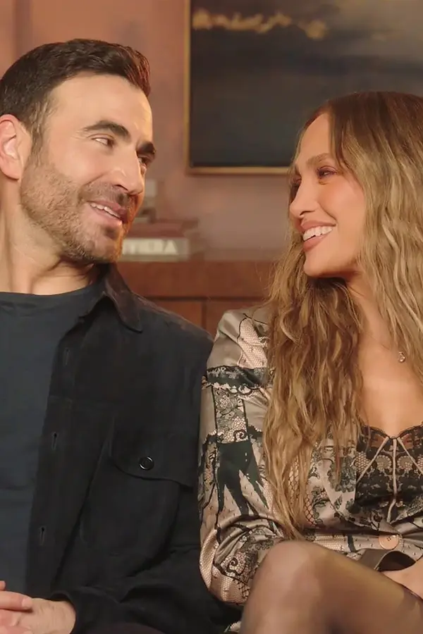 Na oko přišli sami, tajně ale přijeli stejným autem: Jennifer Lopez přiživila dohady o vztahu s o 11 let mladším hercem - fotka 1/1