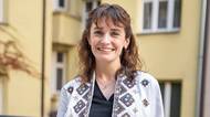 My nejsme sekta, láká Sarah Prachařová. Kvůli horké novince se proměnila v modelku, fanoušci jsou nadšení