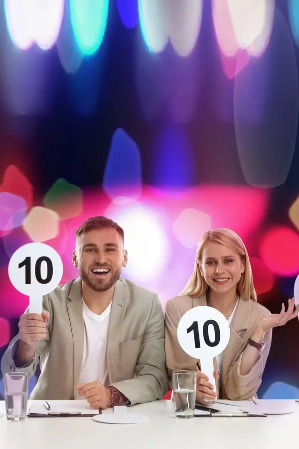 Sekne jim to? Začíná hlasování o nejlepší outfit, tady jsou soutěžící - fotka 1/1